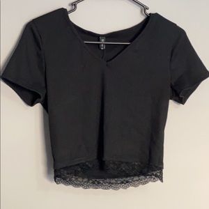 black crop tee w lace
